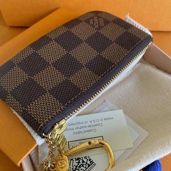 💕Louis Vuitton Key Pouch BRAND NEW - Picture 3 of 6